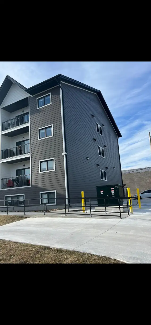 Kingsway Suites - Photo 6