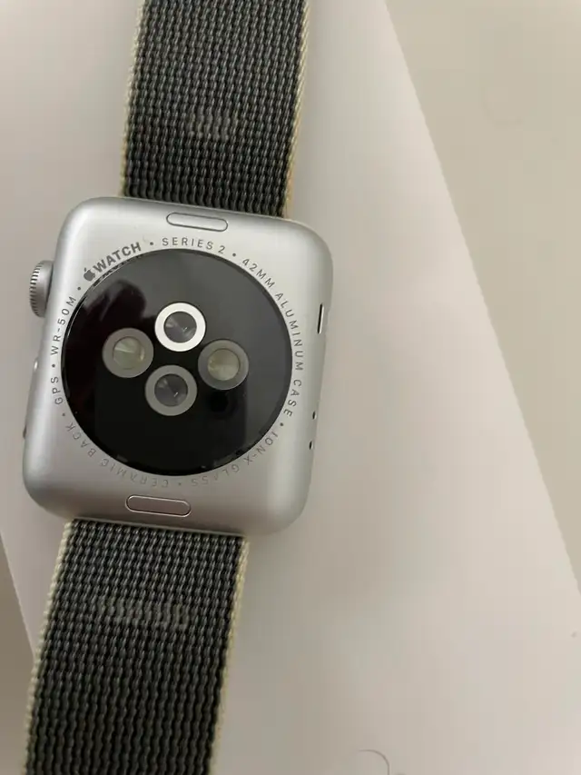 Apple Watch Series 2 - Photo 2