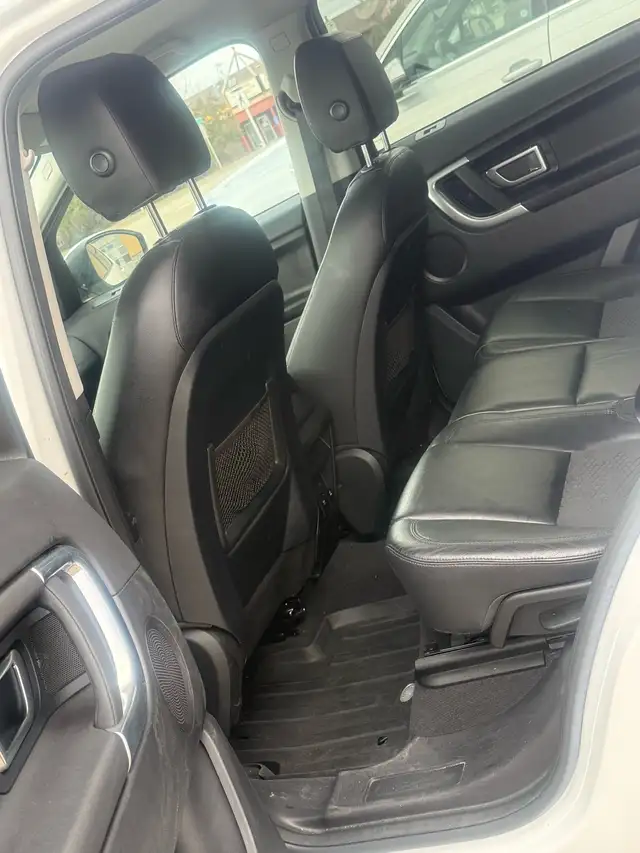 2016 Land Rover Discovery Sport SE - Photo 3