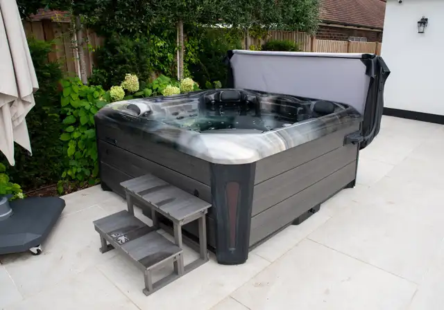 STARGATE HOT TUB FOR SALE - Photo 9