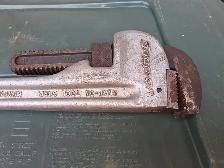 18' Aluminum External Pipe Wrench Monkey WrenchItem no :PWA18A