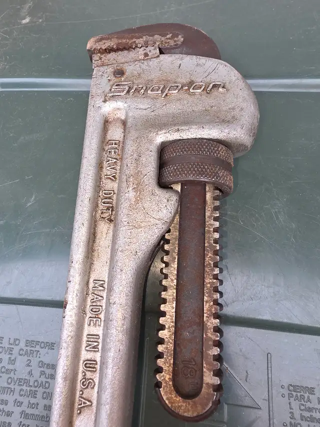 18' Aluminum External Pipe Wrench Monkey WrenchItem no :PWA18A - Photo 4