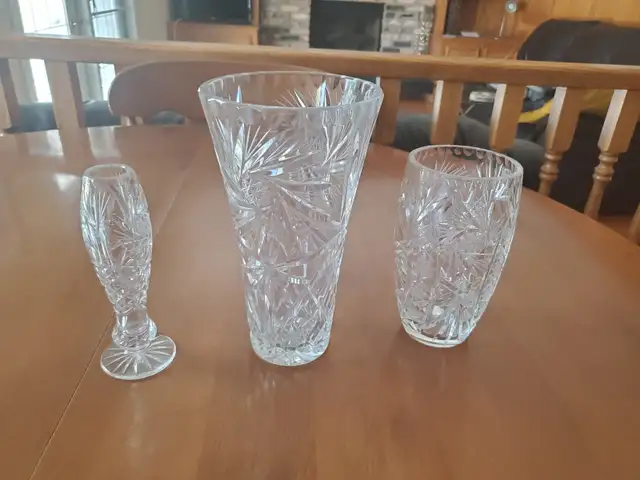 PINWHEEL CRYSTAL VASES