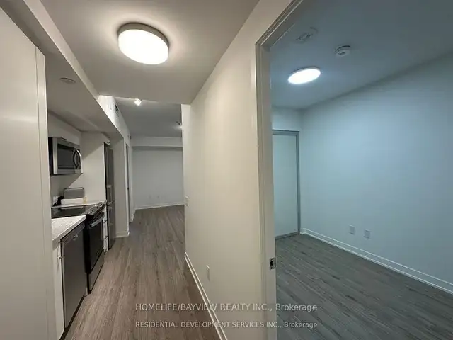 $810 1 bedroom available in a 2bed2bath (7-walk from Wilson stn) - Photo 2