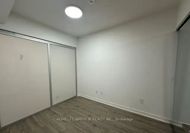 $810 1 bedroom available in a 2bed2bath (7-walk from Wilson stn) - Photo 3