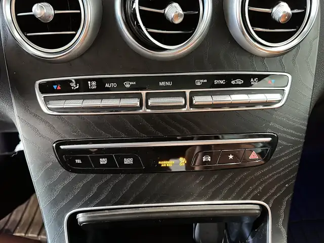 2022 Mercedes-Benz GLC300 4MATIC SUV Warranty until 2028! Highly - Photo 8