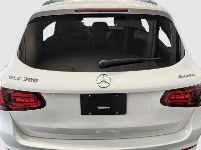 2022 Mercedes-Benz GLC300 4MATIC SUV Warranty until 2028! Highly - Photo 15