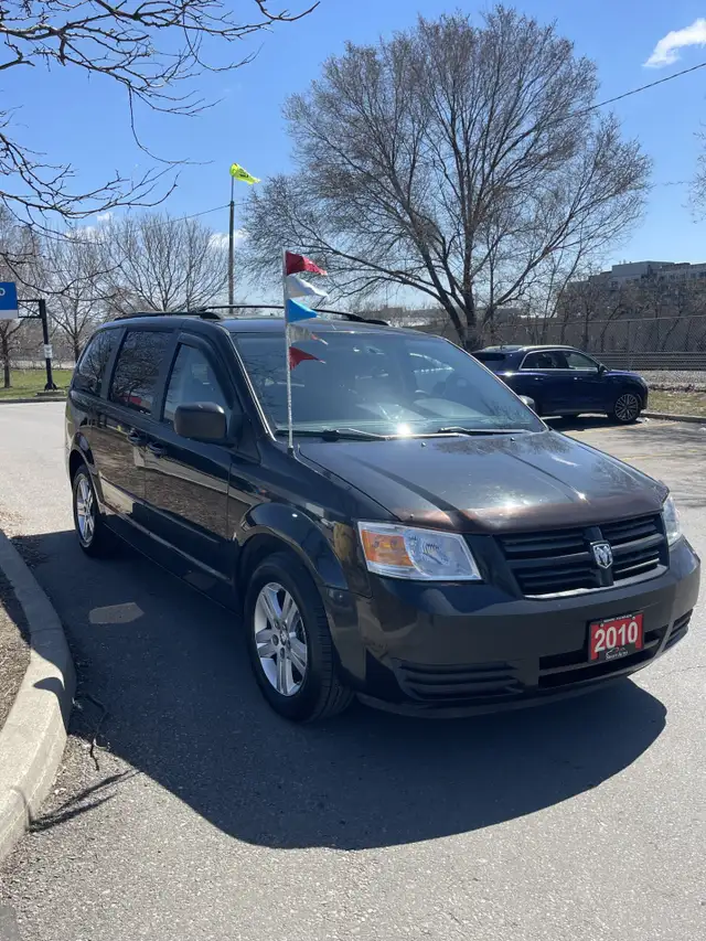 2010 Dodge Grand Caravan STOW N GO  /  ONLY 132,000 KMS - Photo 5