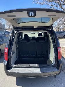 2010 Dodge Grand Caravan STOW N GO  /  ONLY 132,000 KMS - Photo 9