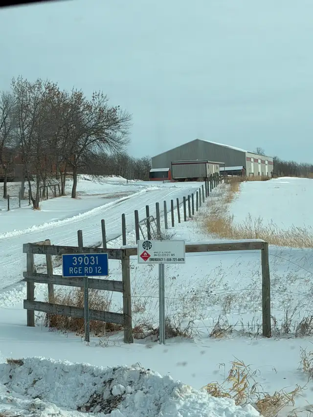 Shop For Rent- Available Immediately - Photo 2