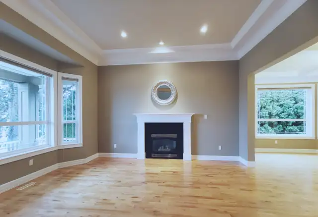 Long-term rental of a house in the heart of South Surrey - Photo 3