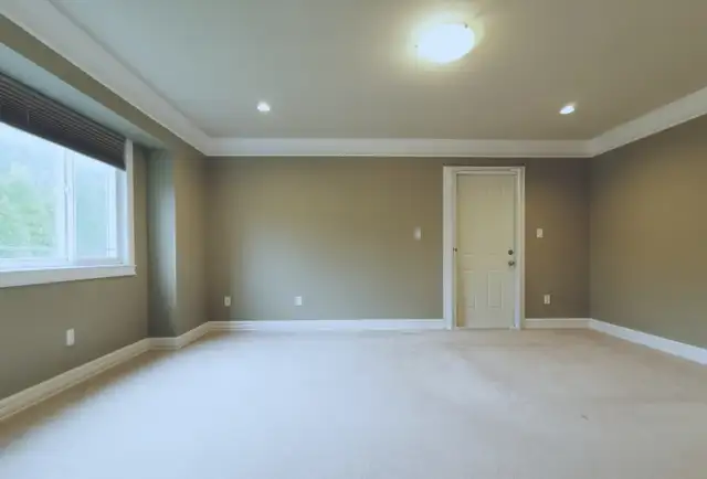 Long-term rental of a house in the heart of South Surrey - Photo 6