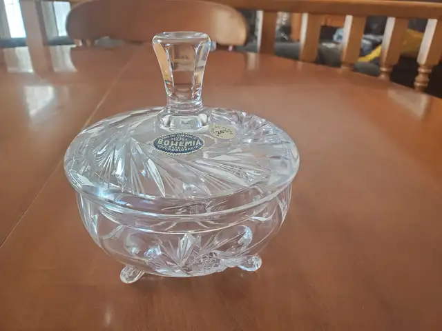 PINWHEEL CRYSTAL CANDY DISH
