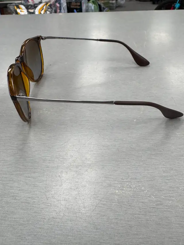 Ray-Ban ERIKA CLASSIC POLARIZED - RB4171 - Photo 2