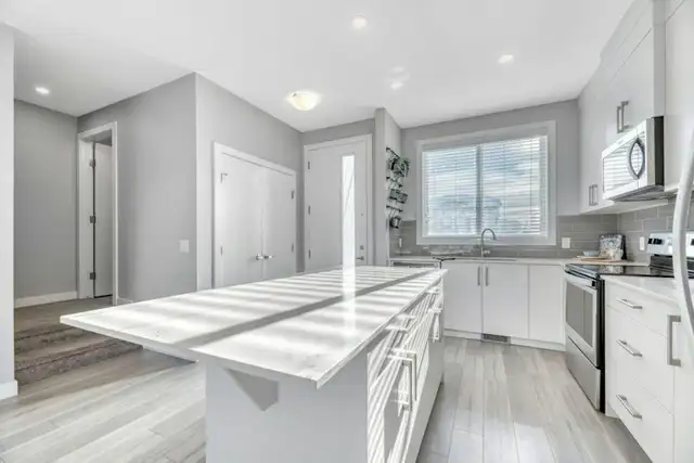 ✨ New Rental Alert! - Photo 3