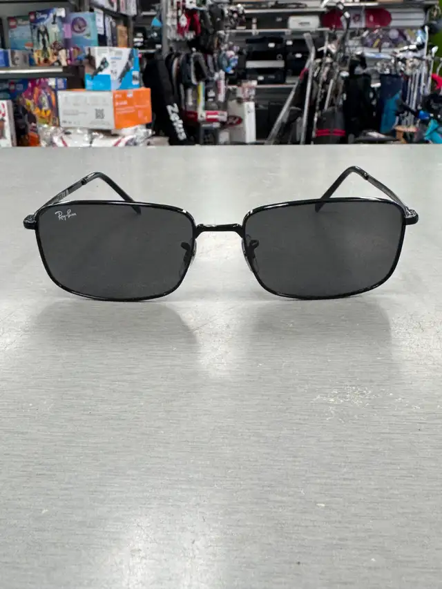 Ray-Ban RB 3717 Sunglasses