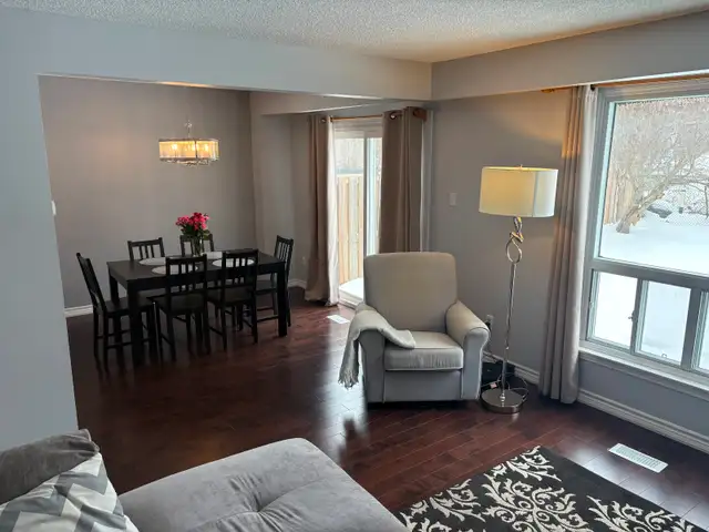 3 Bed 3 Bath House for Rent | Kennedy and Sandalwood - Photo 4