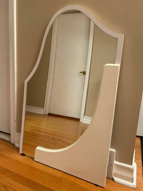 MIROIR BLANC CASSÉ POUR CHAMBRE AUBAINE!