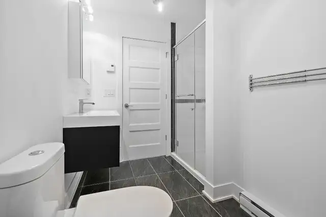 Condo moderne  4 ½ unité de coin à côté du REM de Bois-Franc - Photo 12