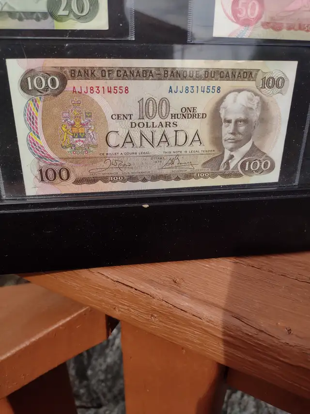 Framed 1969-1975 Canadian multi coloured banknote set $1 - $100 - Photo 2