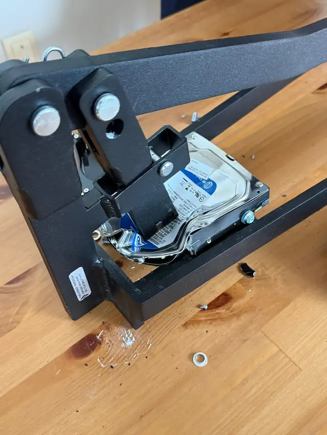 FREE E-Waste Pickup   On-site Hard Drive Shredding ($15) - Midto - Photo 2