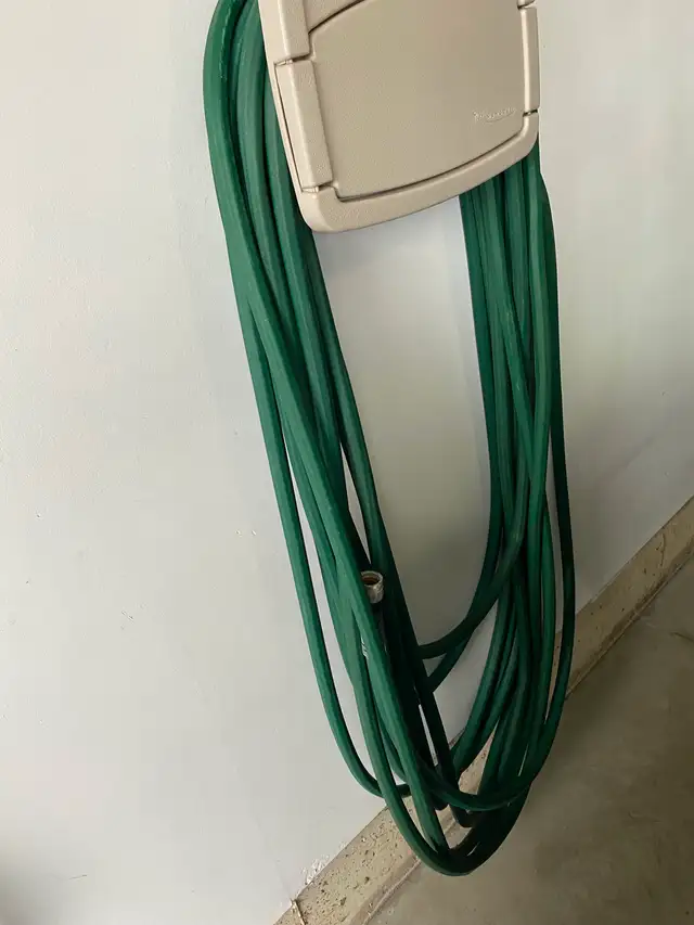 100' rubber garden hose