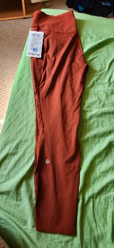 Brand NEW Lululemon leggings Size 14