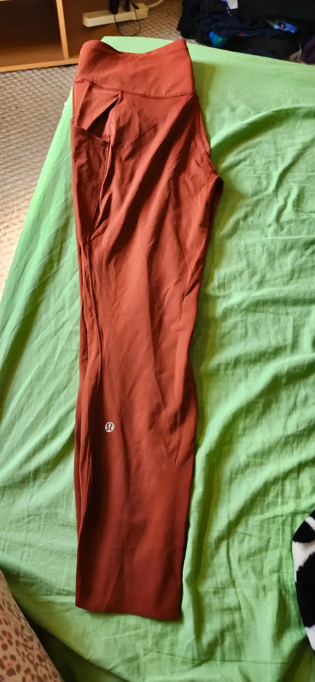 Brand NEW Lululemon leggings Size 14 - Photo 4