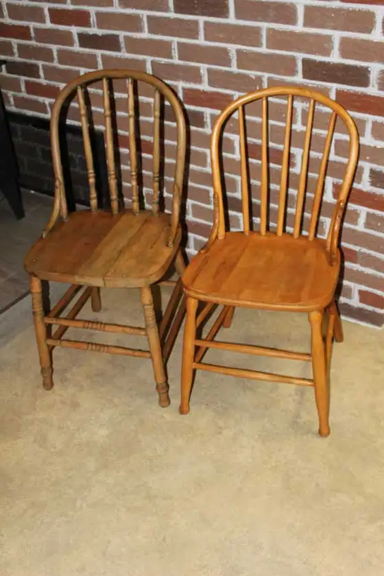 Chaises antique 2 Pressback 2 Windsor(1920-1930) 25$ch livré si. - Photo 5