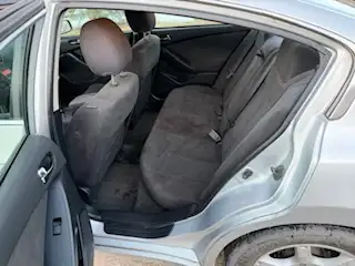 Nissan Altima - Photo 5