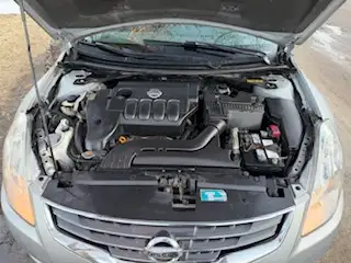 Nissan Altima - Photo 8