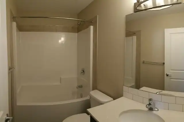 Ravin Park – Town House for rent in Abasand - Photo 11