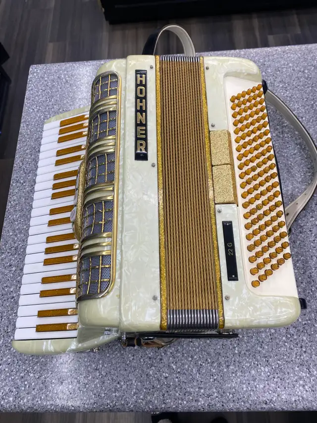 Hohner 22G 120 Bass Accordion - Photo 5