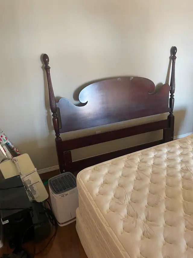 Queen size bed for $60 - Photo 3