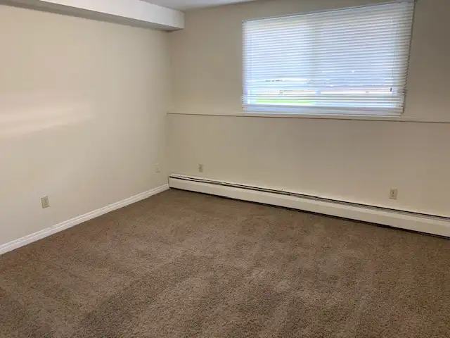 ONE BEDROOM APARTMENT IN DOWNTOWN RED DEER! - Photo 3