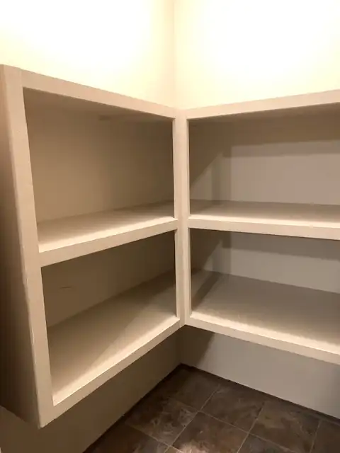 NO STAIRS! Spacious Well Maintained Building 2 Bed, 1 Bath - Photo 9