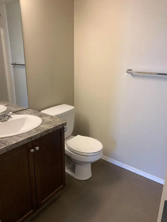 Amazing Condo in Sylvan lake! 2 bed, 2 bath w/ UG Parking - Photo 17