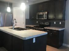 3 Bedroom Townhouse for Rent in Sylvan Lake w/ Garage! - Photo 2