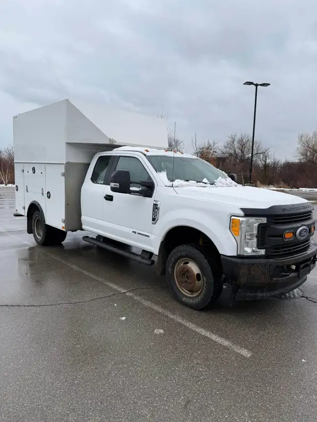 2017 Ford F-350 Service Truck