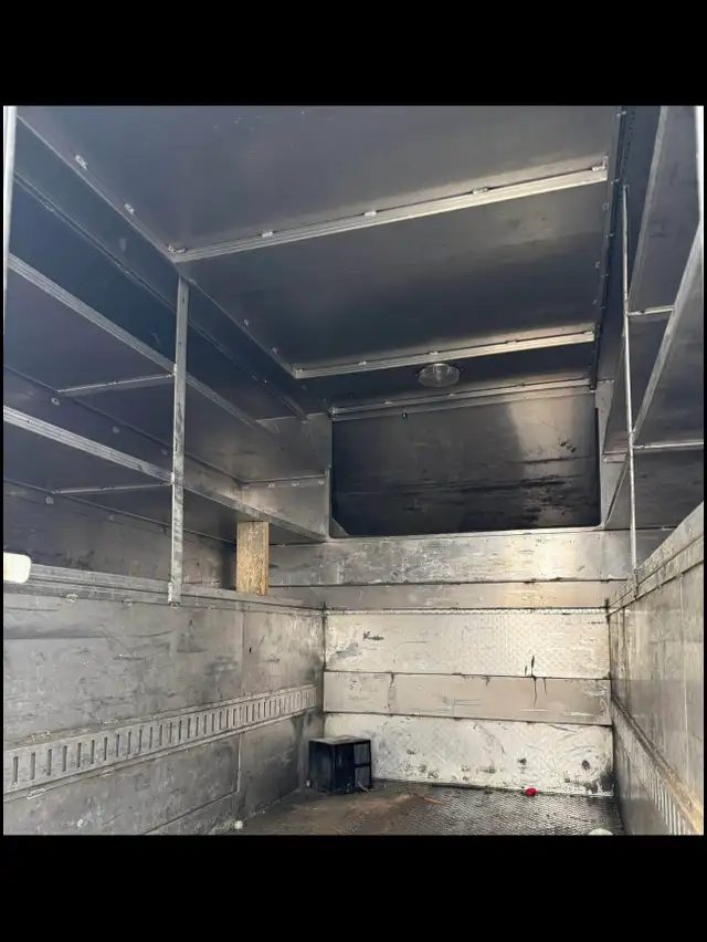 2017 Ford F-350 Service Truck - Photo 6