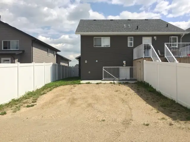 Gorgeous Basement Suite in Vanier East! 2 bed, 1 bath