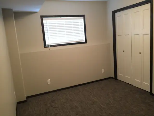 Gorgeous Basement Suite in Vanier East! 2 bed, 1 bath - Photo 8