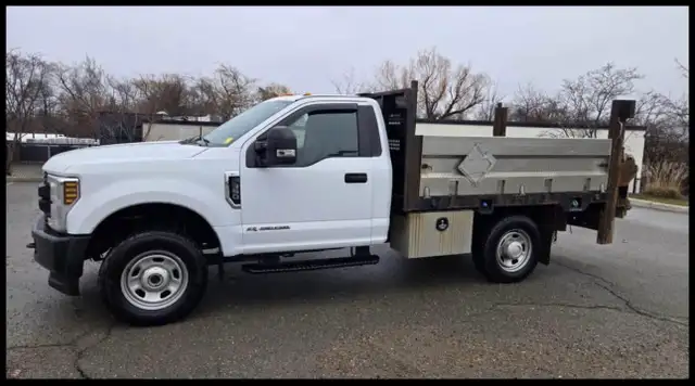 2019 Ford Super Duty F-350 - Photo 2