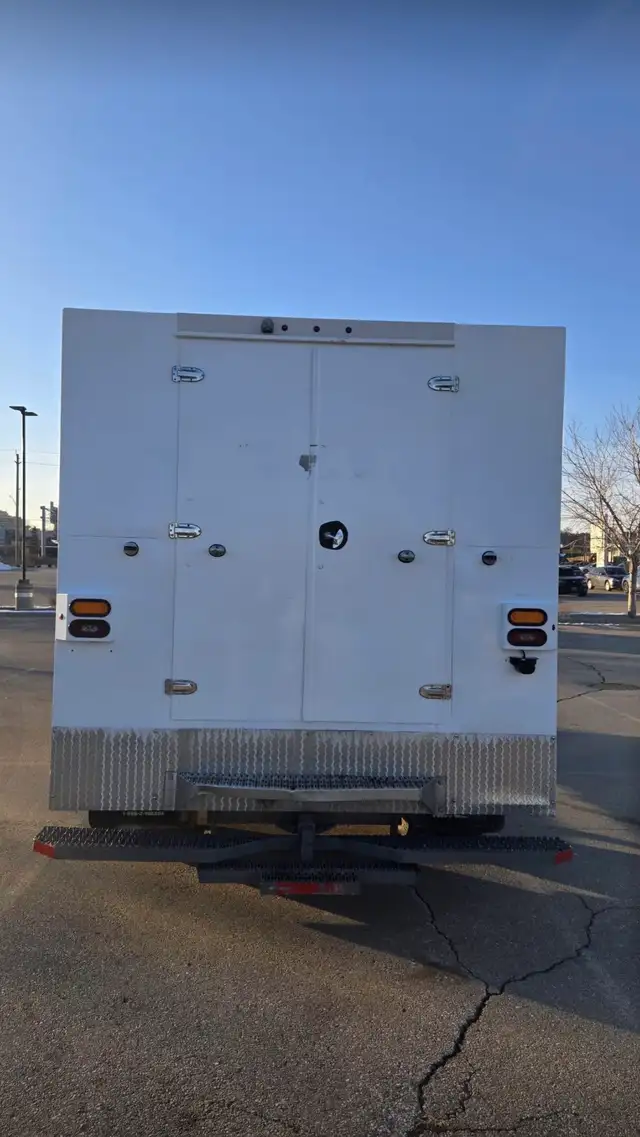 2016 Ford Super Duty F-350 DRW - Photo 6