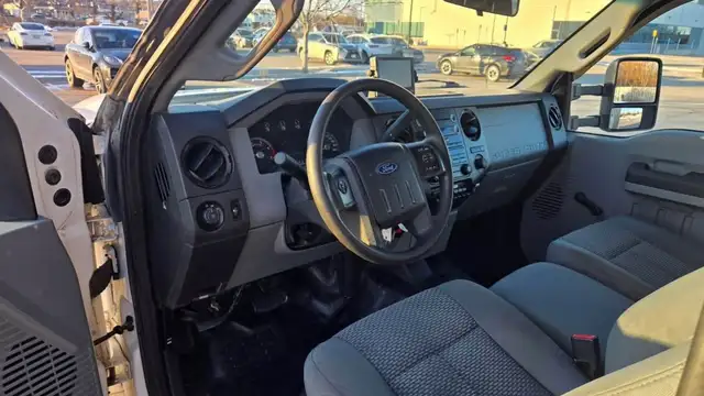 2016 Ford Super Duty F-350 DRW - Photo 9