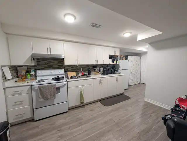 38 Chalmers St, St. Catharines - 1 Bedroom Lower Unit - Photo 5