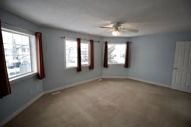 Kiniski Gardens 3 Bed 2 Bath Dbl Garage Home For Rent Edmonton - Photo 4