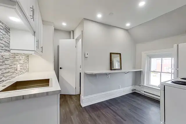 Charming 2-Bedroom Apartment for Rent – 21 Eardley, Aylmer - Photo 11
