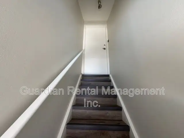 Upper-Level 1 Bed, 1 Bath Unit - 1 Nugent St. - $1800/month - Photo 7