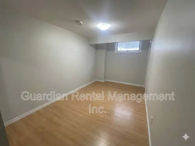 2 Bedroom, 1 Bath Lower-Level Unit – 2606 Woodlawn Ave – $1,900/ - Photo 5